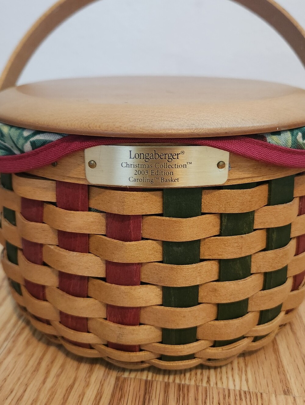 Longaberger 2003 Holiday Caroling Basket - Picture 4 of 9